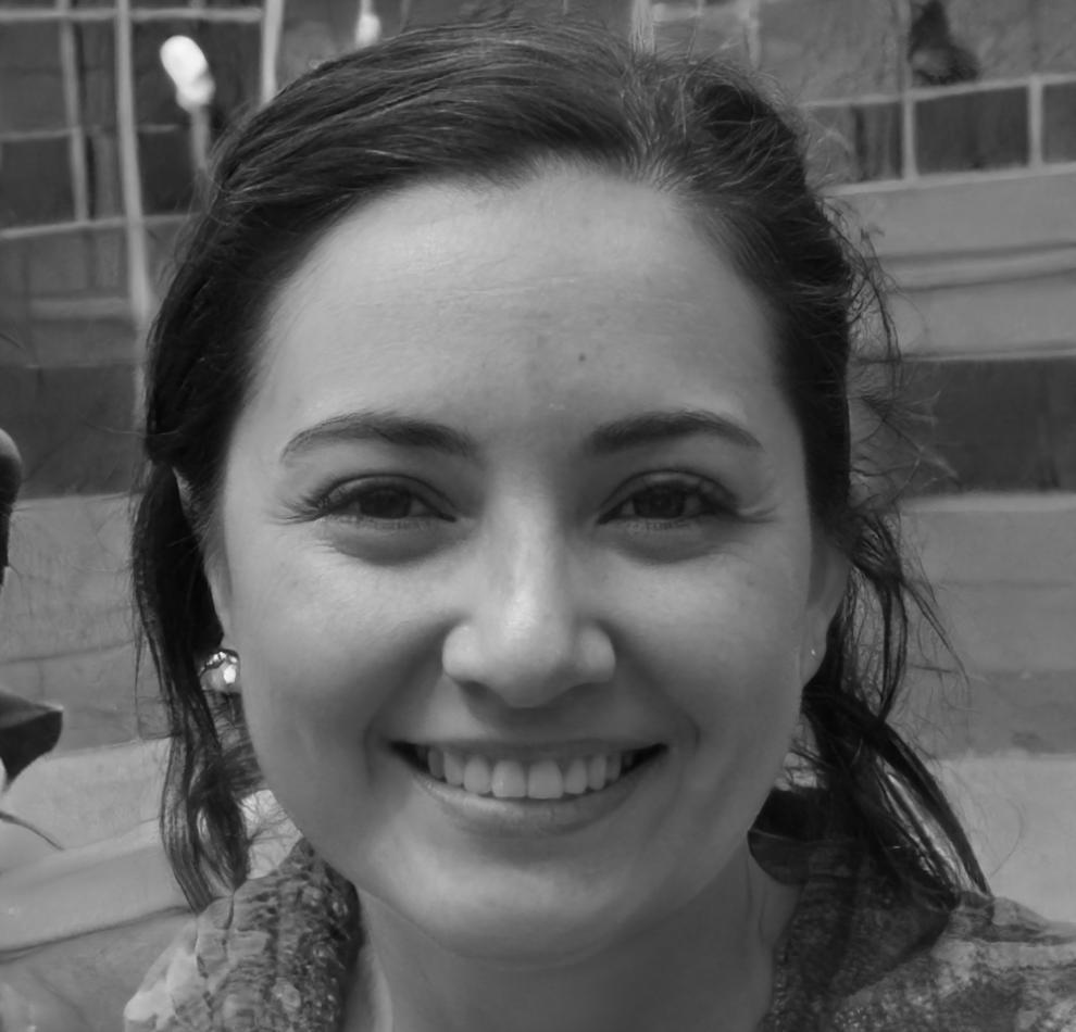 Experta en educación financiera con amplia experiencia en el sector